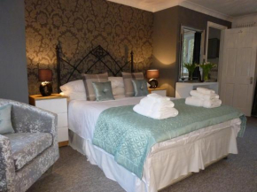 Отель Almondsbury Luxury Apartment  Бристоль